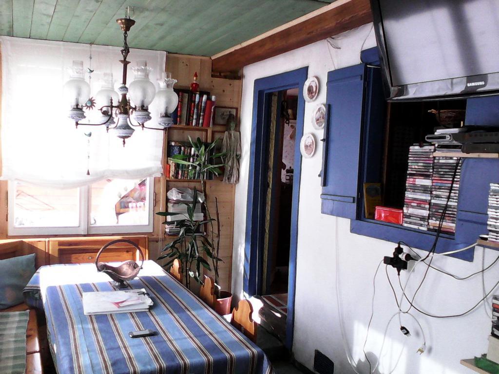 La Vieille Maison Biselli Tende Bagian luar foto