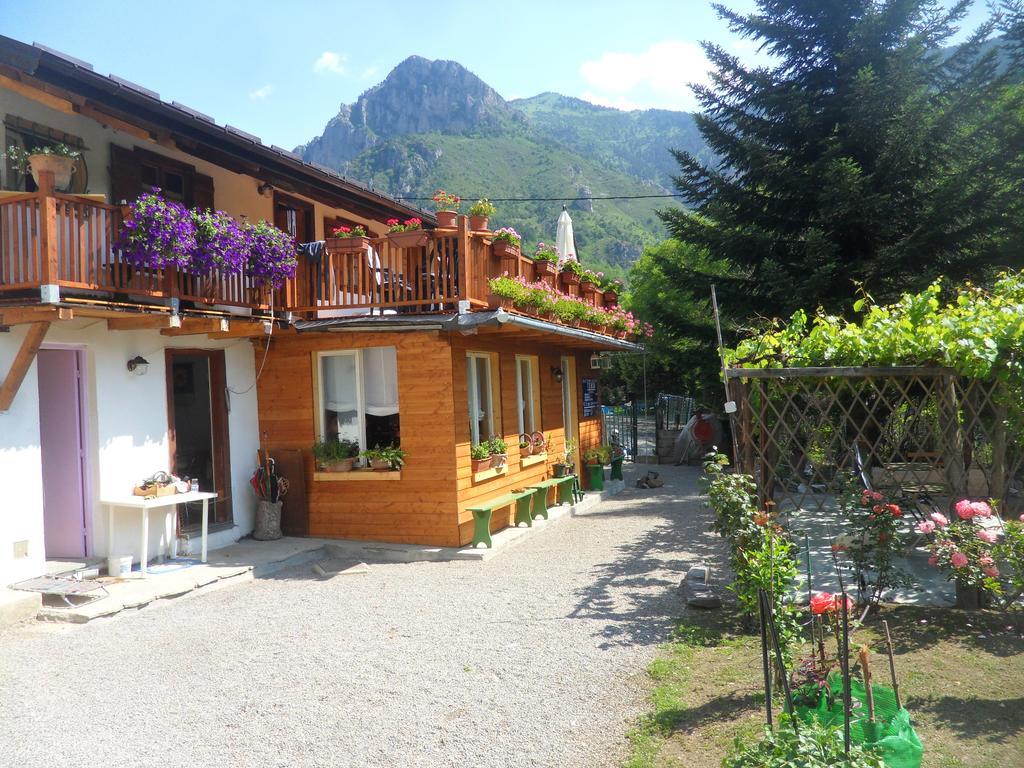 La Vieille Maison Biselli Tende Bagian luar foto