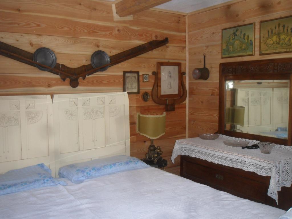La Vieille Maison Biselli Tende Bagian luar foto
