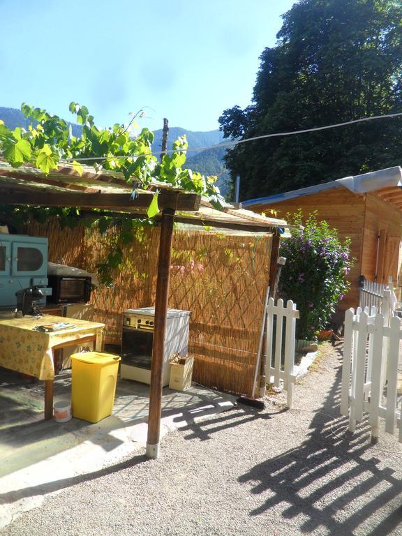 La Vieille Maison Biselli Tende Bagian luar foto
